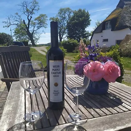 Mit Boddenblick * Middelhagen