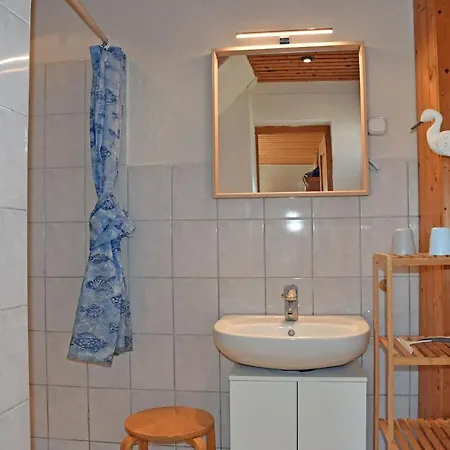 Privatunterkunft Mit Boddenblick Middelhagen